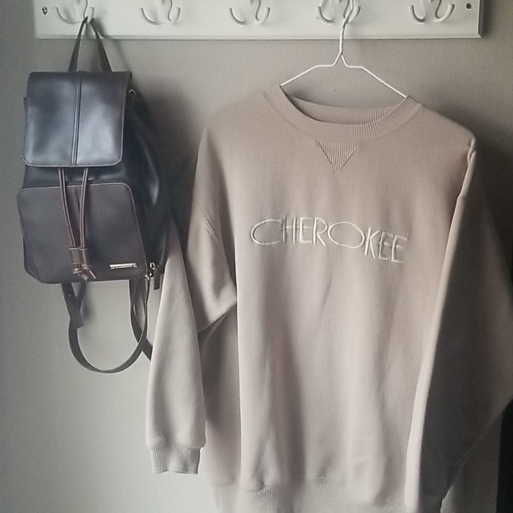 Amazing vintage Cherokee crewneck 😍😍😍